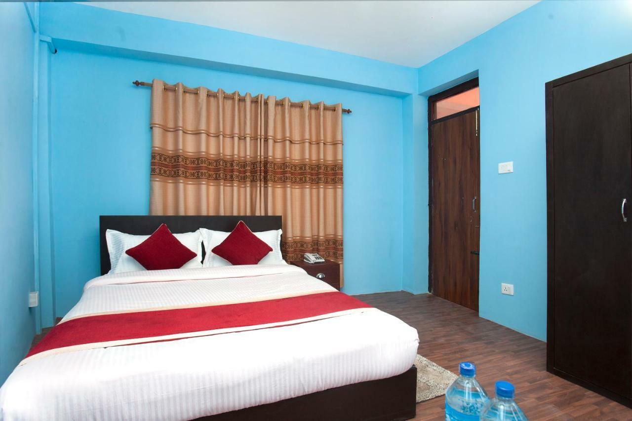 Hotel Crossroads كاتماندو المظهر الخارجي الصورة