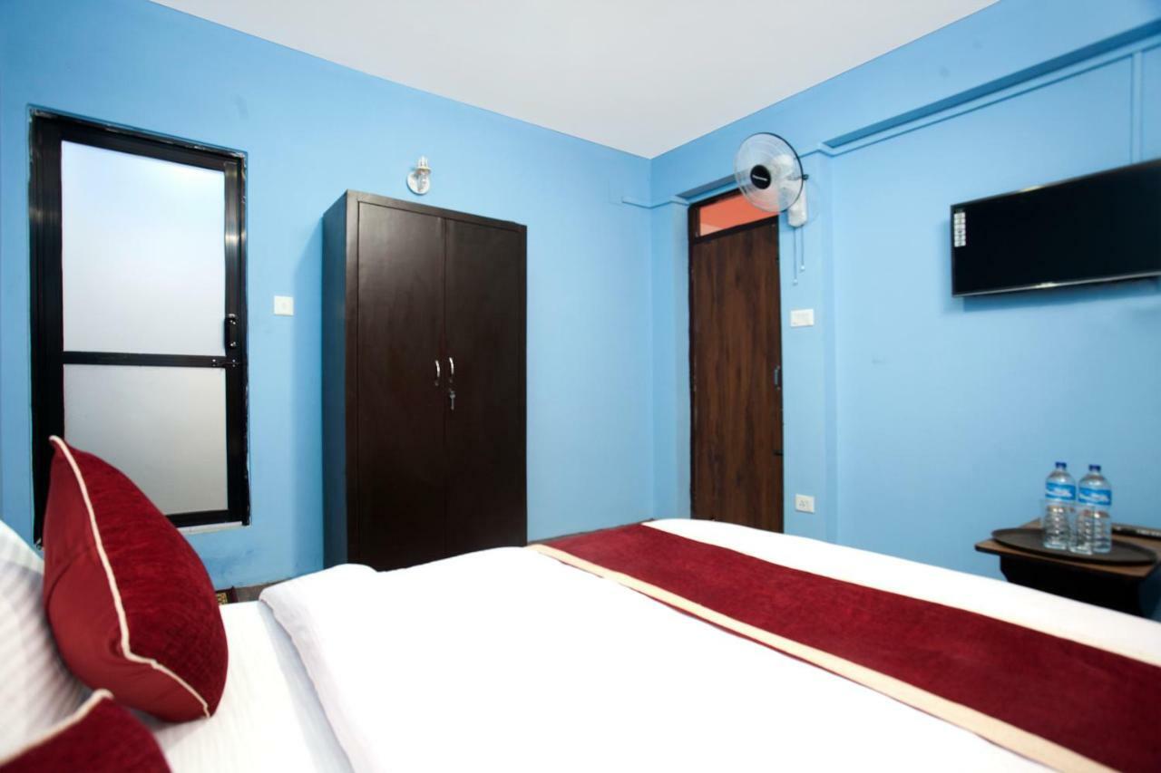 Hotel Crossroads كاتماندو المظهر الخارجي الصورة