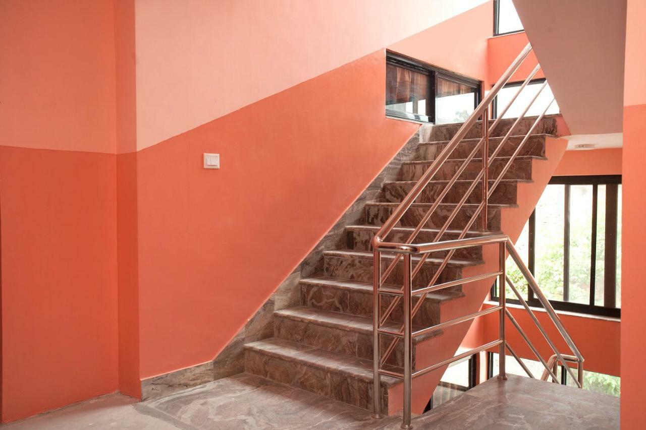 Hotel Crossroads كاتماندو المظهر الخارجي الصورة